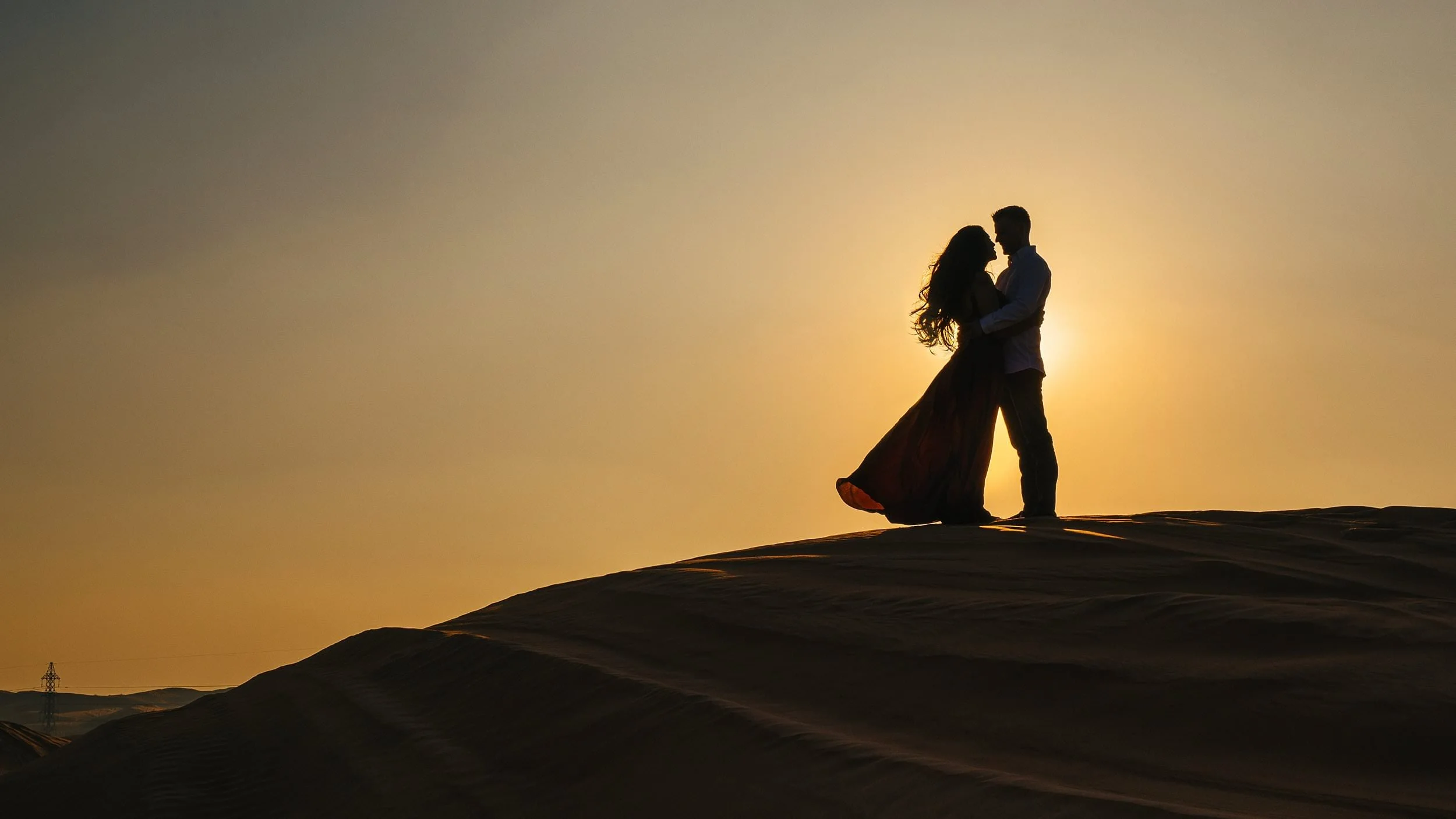 164600 Nadia Ross Dubai Desert Shoot_Website portfolio.jpg