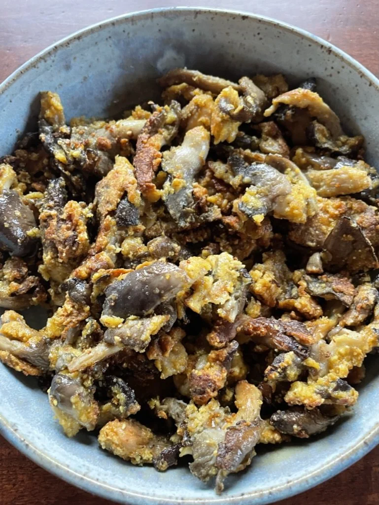 Cornmeal-Crusted Mushrooms with Chili Aioli