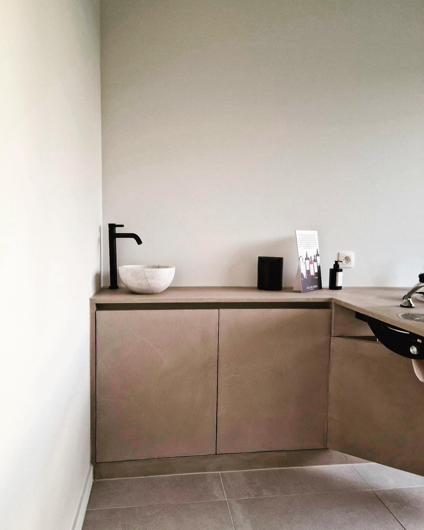 Maatkast bezet met mortex in Aalter