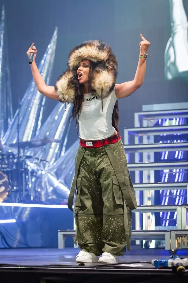 0_Glastonbury-Festival-2025-Day-Four 2.jpg.WEBP