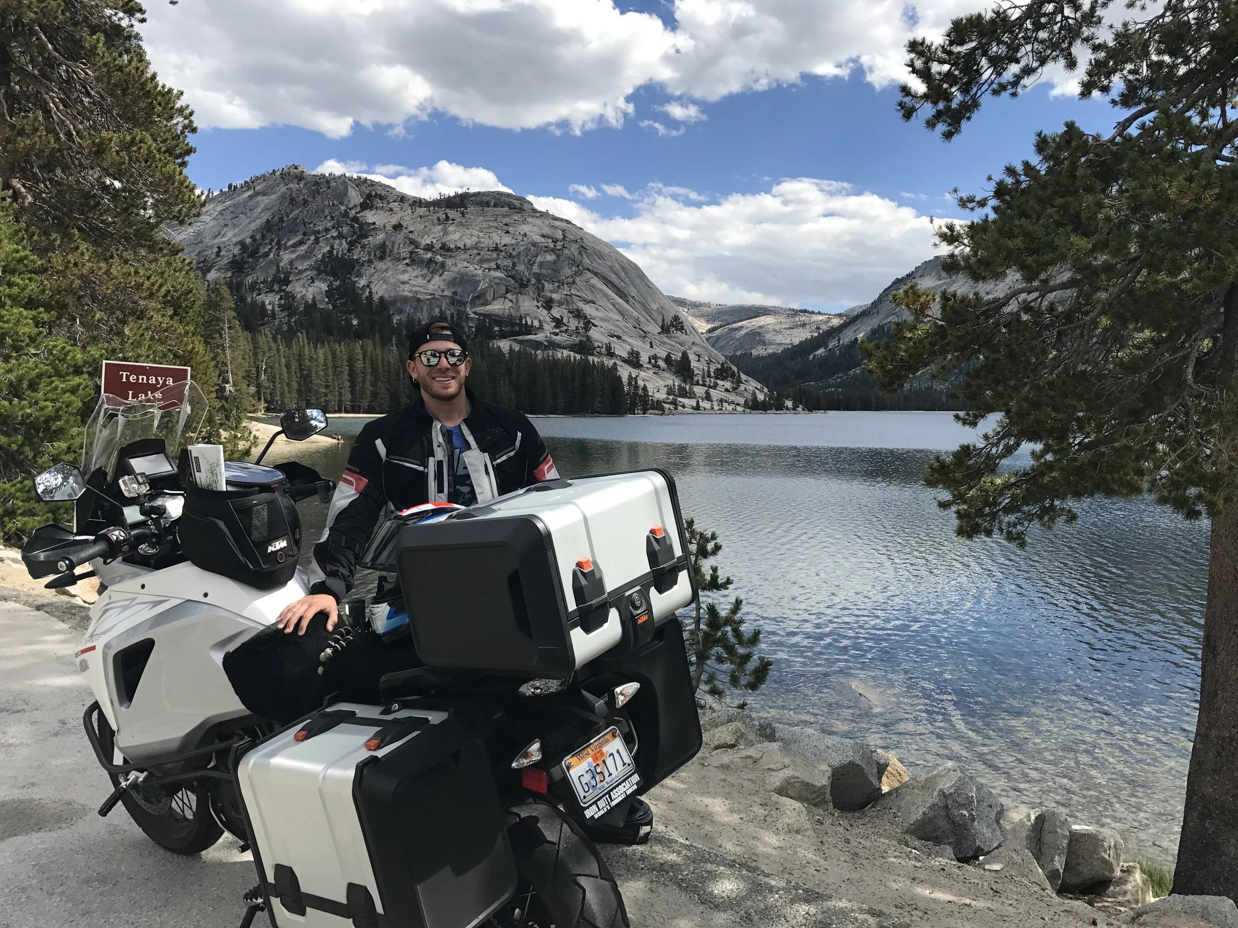 Yosemite Lake (2017)