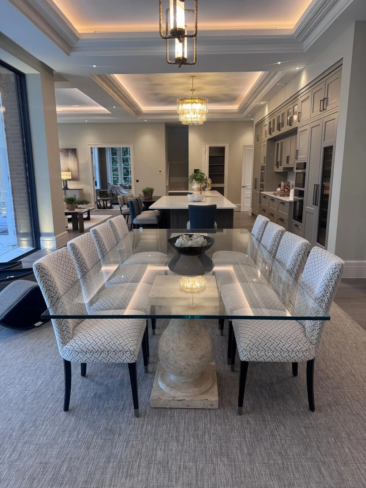 Bespoke 19mm Clear Toughened Glass Table Top – Weybridge, Surrey