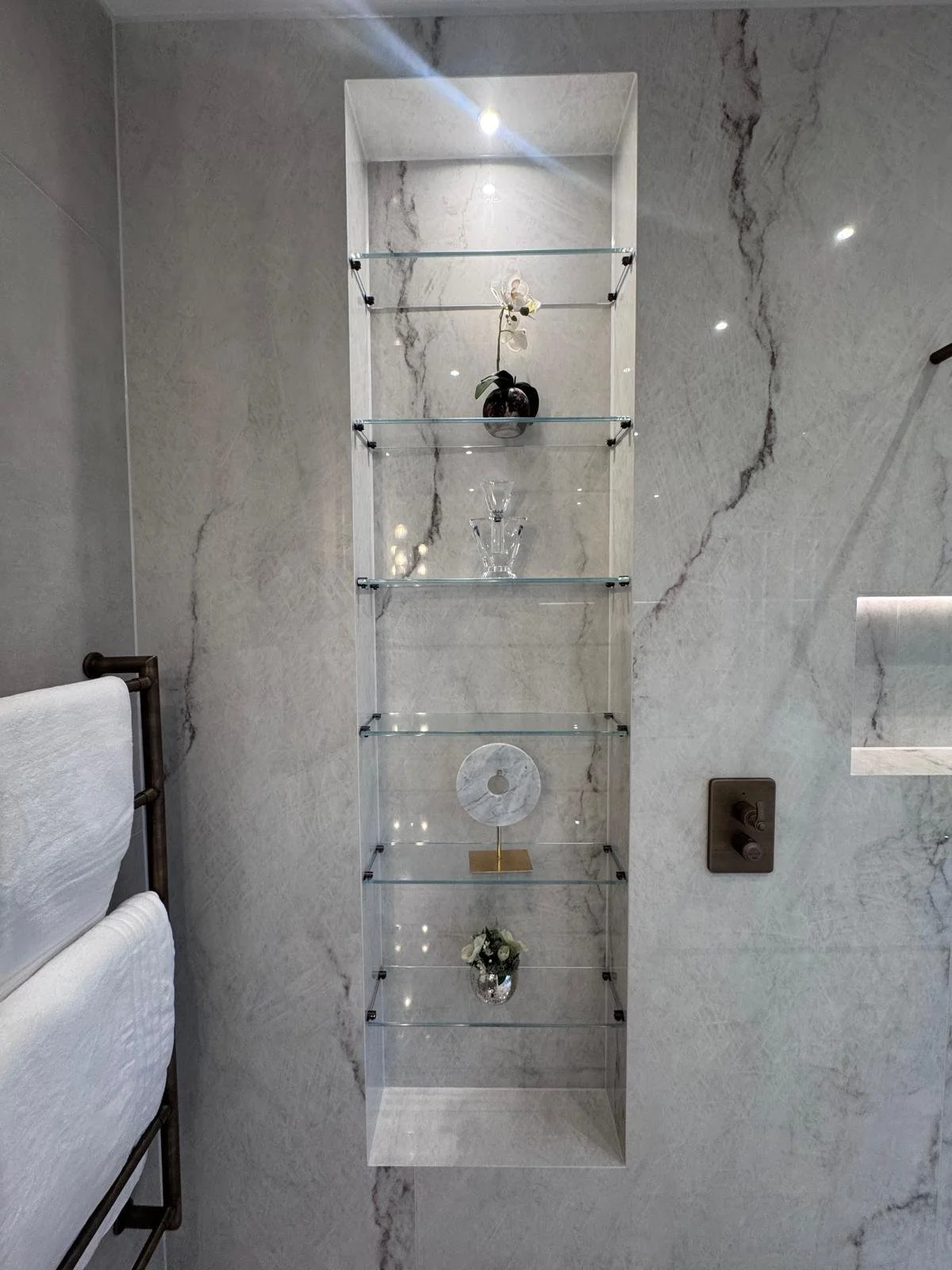 Bespoke 10mm Low Iron Glass Shelves with Brushed Bronze Fittings – Berrylands, Surbiton
