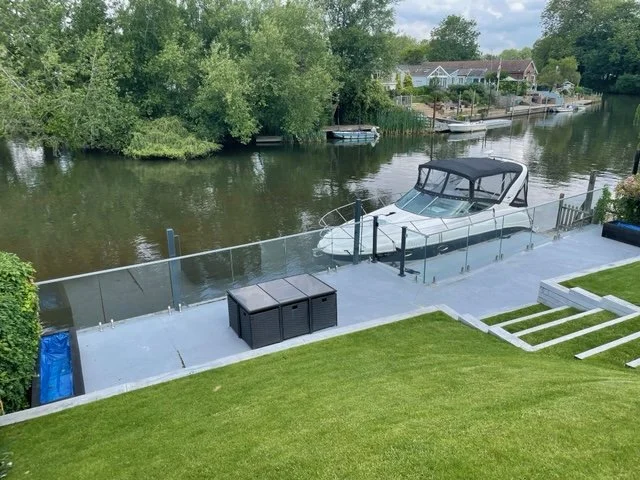 frameless-glass-balustrade-riverside-garden-surrey.jpg