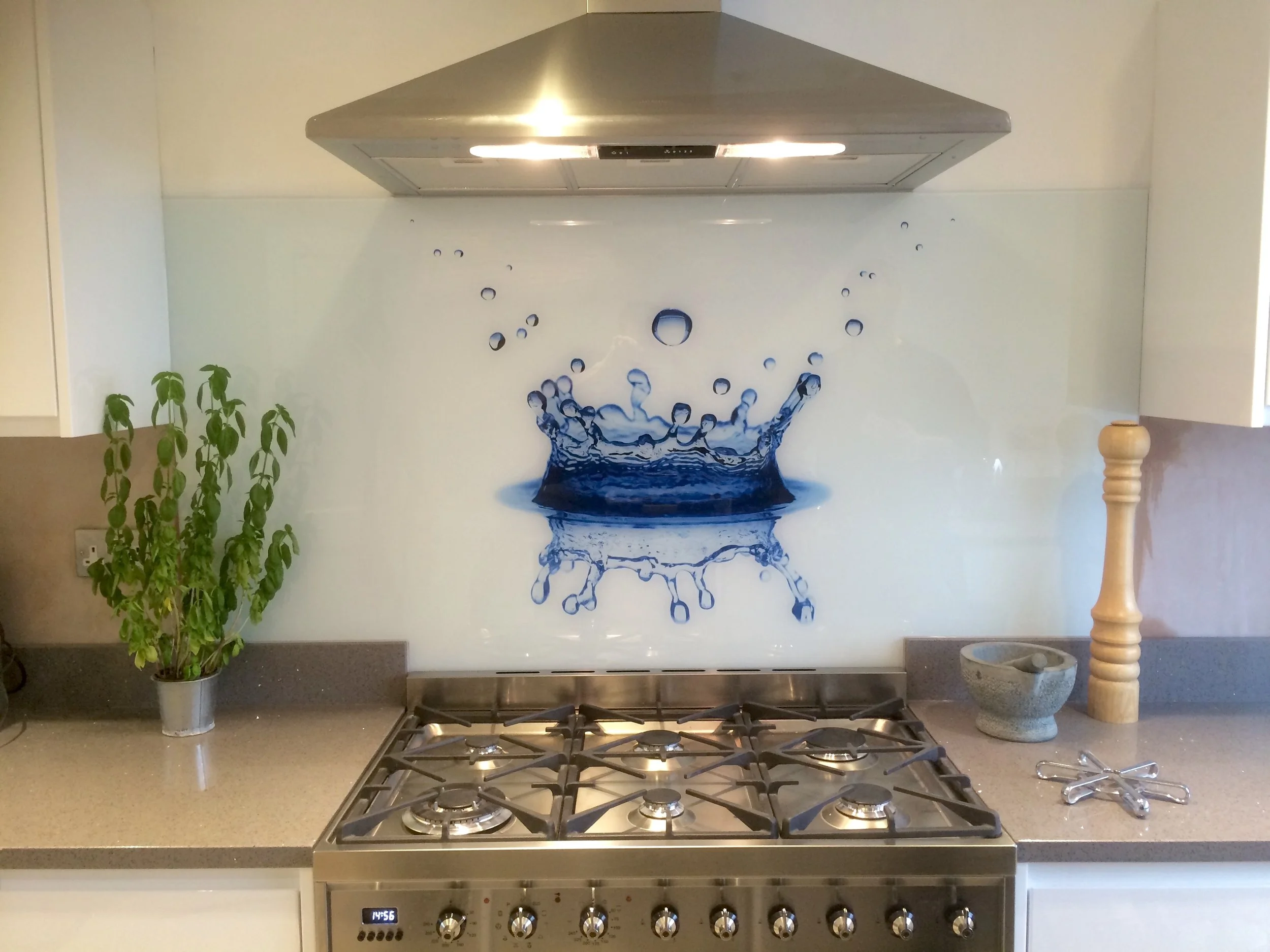 blue-water-splash-uv-printed-glass-splashback-range-cooker-kt6.jpg.JPEG