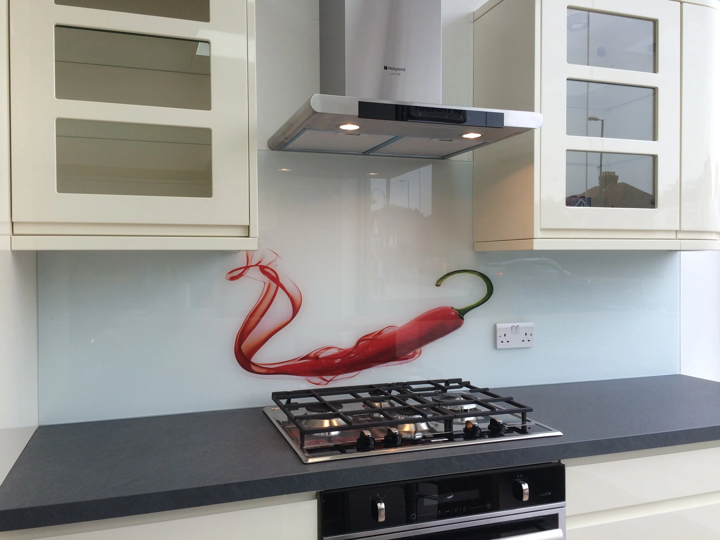 red-chilli-uv-printed-glass-kitchen-splashback-gas-hob-kt8.jpg.JPG