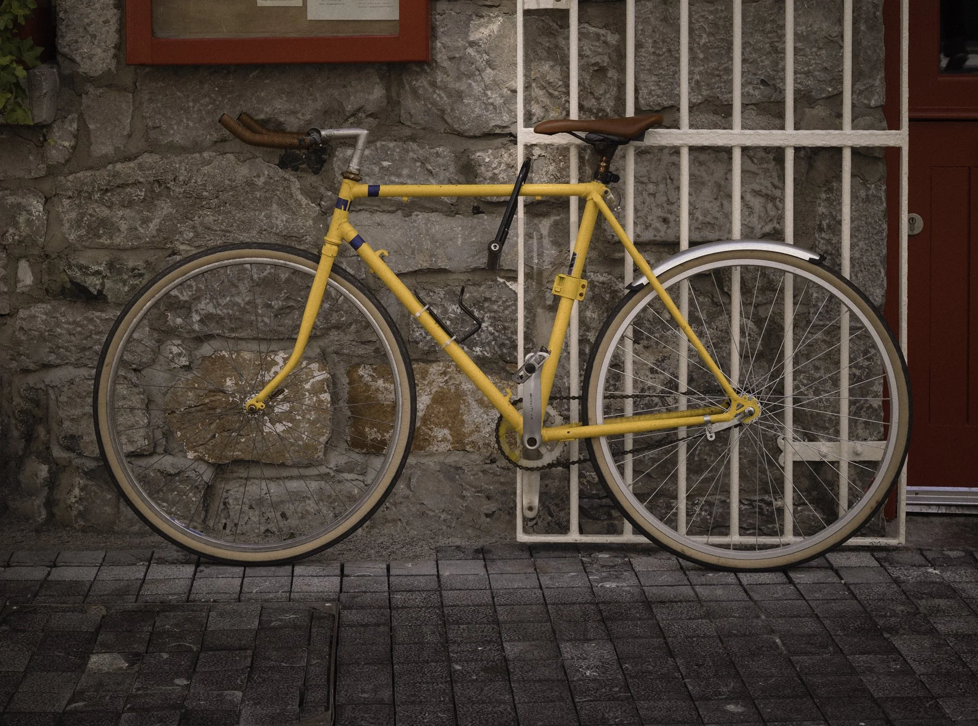 Yellow Bike_01.jpg