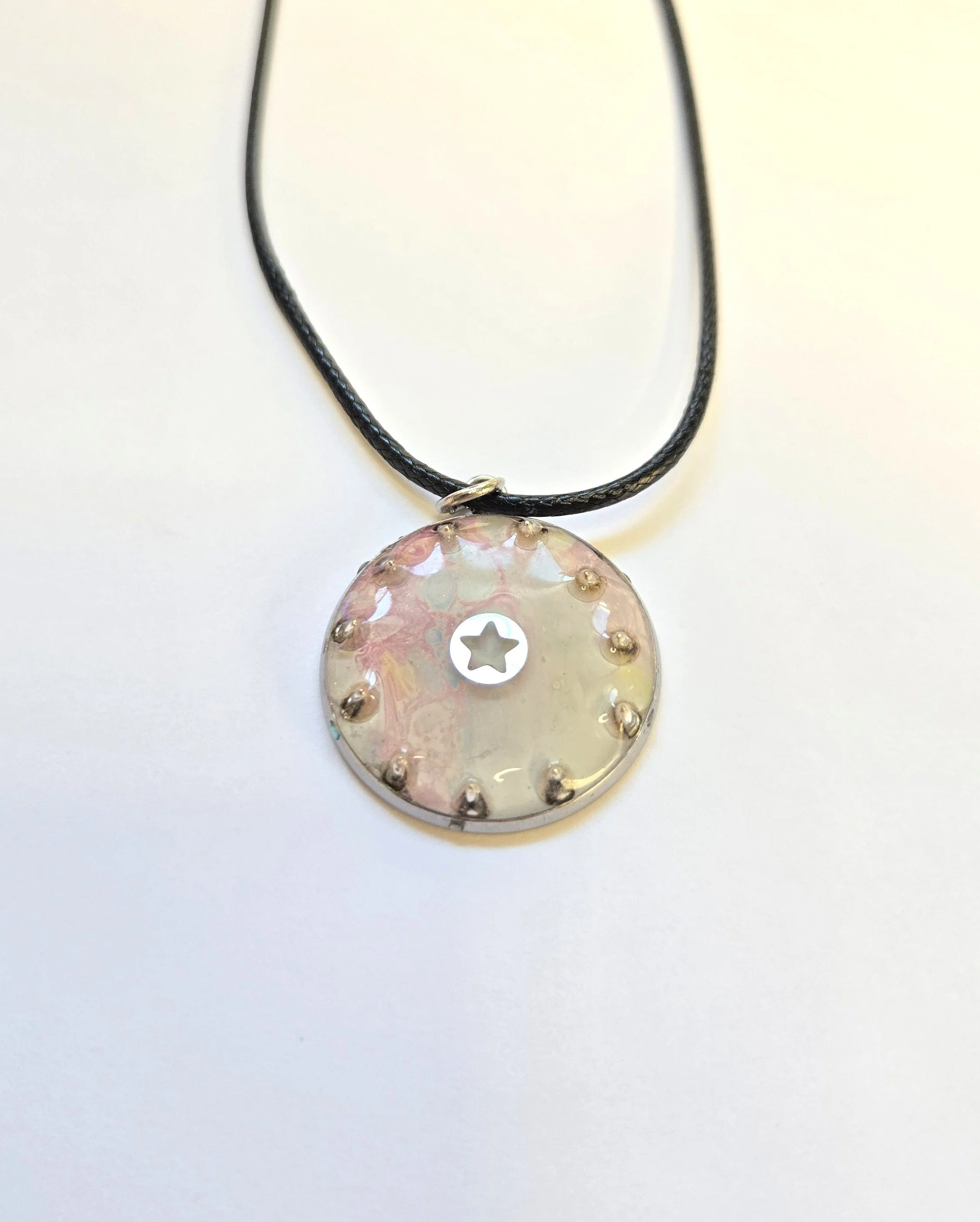 Spike Acrylic Pour Necklace (3).jpg