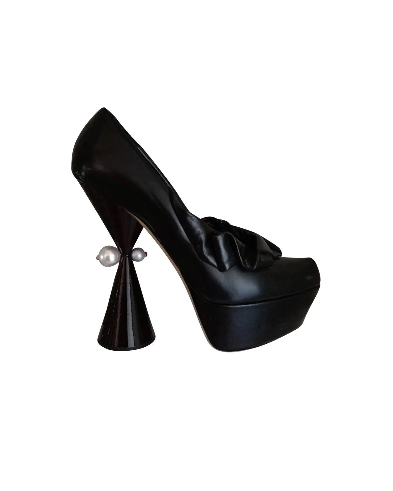 Vintage Louis Vuitton Leather Cinched Pearl Platform Heels A/W 2009