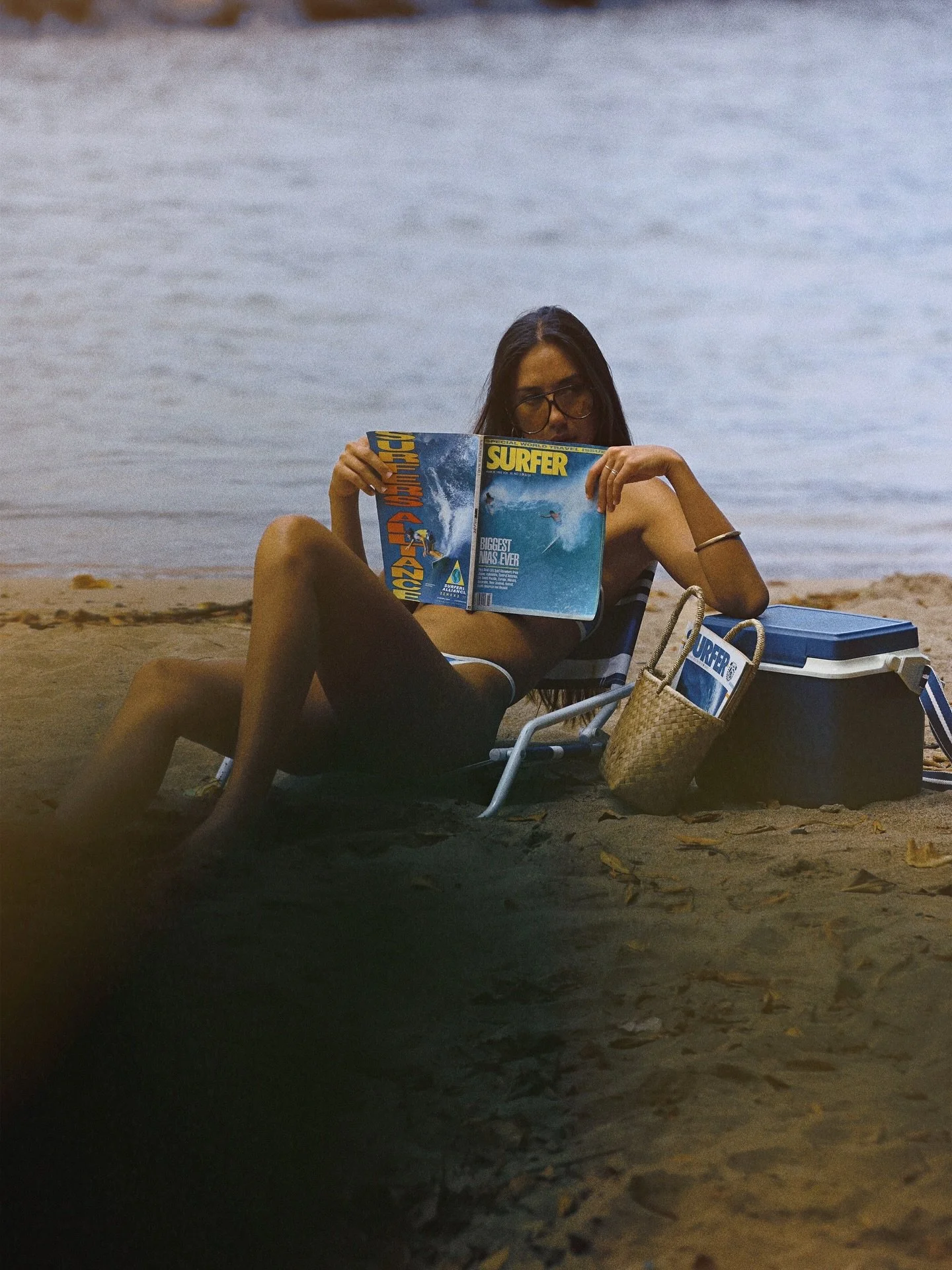 last min fun with the girls 

Photo @brooklynhawaii 
Model @maliamurphey wearing @strait.thelabel 
Production + props @fioreproductions