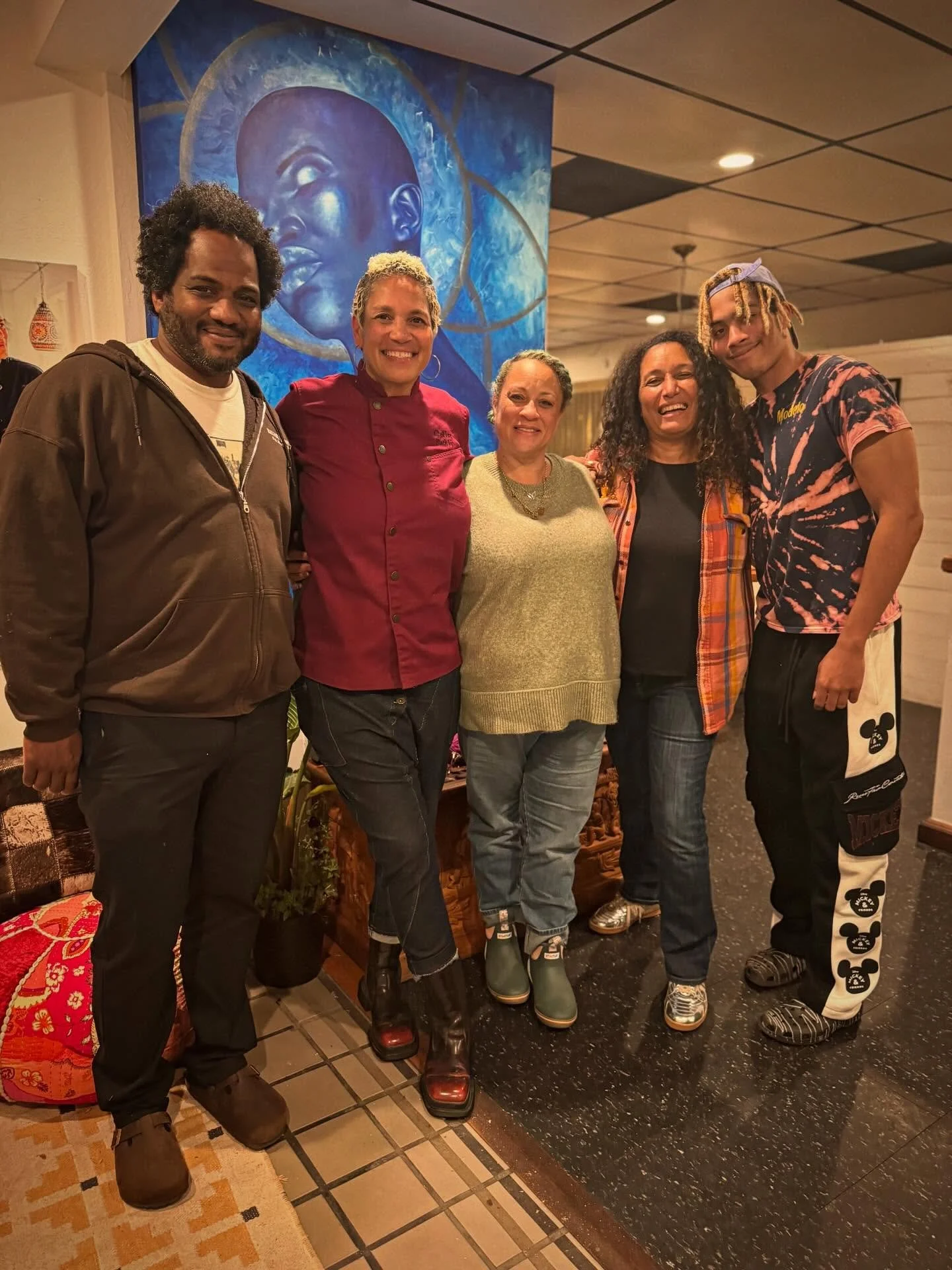 ✨ Family Meal Friday is Back! ✨ Tonight #friday  Red Sauce Reunion: A Spaghetti Social at Black Joy Kitchen

Come feel the amore Friday as we twirl our forks, break bread, and open our hearts for the first Family Meal Friday of Islander Season. 🍝💛 