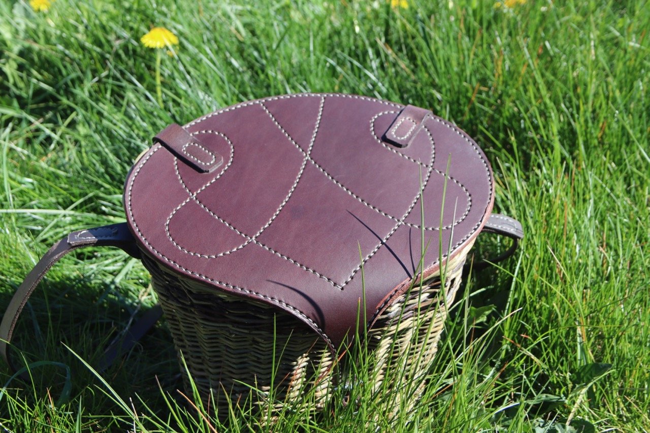 Willow Foraging Basket with Lid