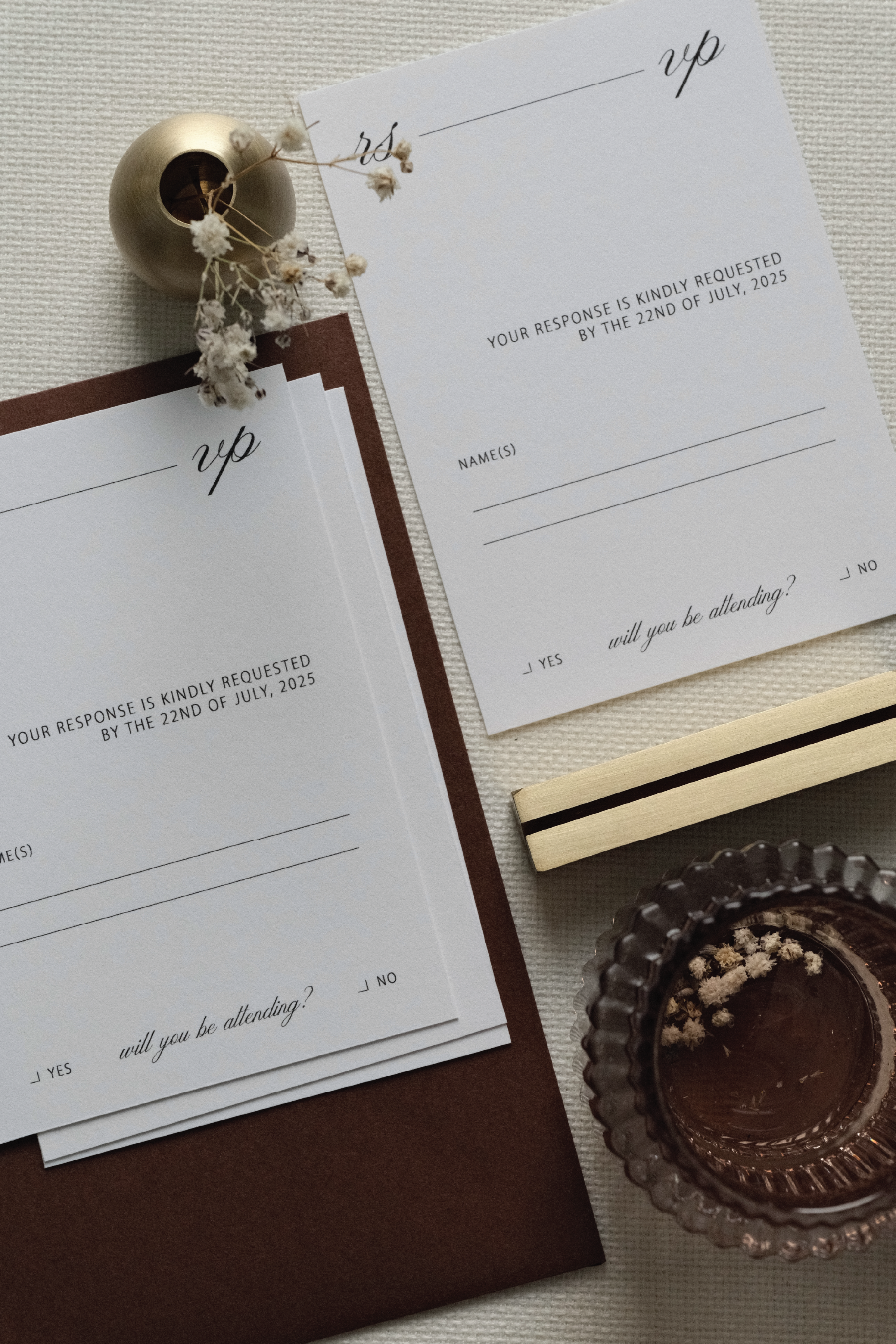 classic-modern-wedding-RSVP-card