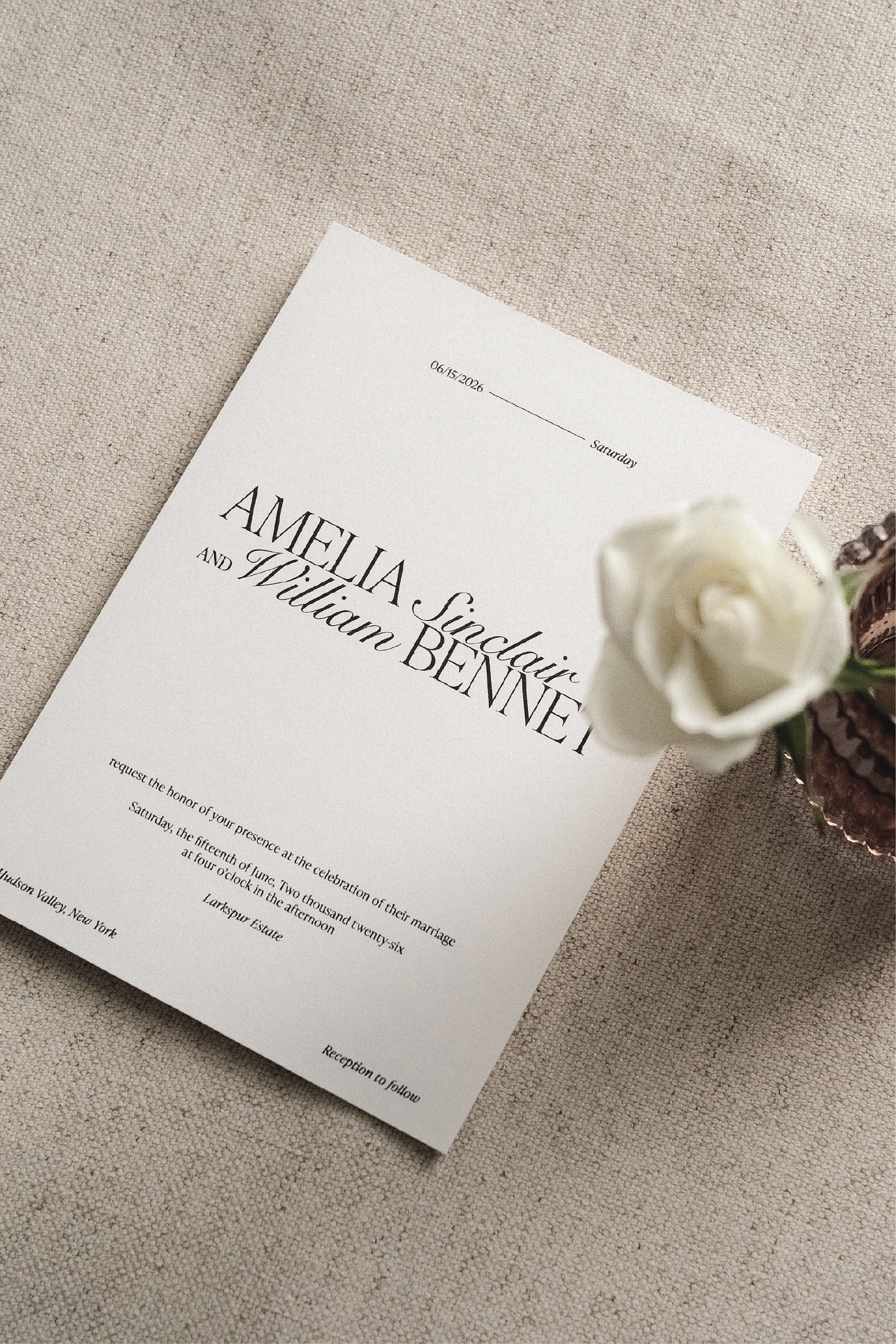 Minimal luxyr wedding invitation card.png