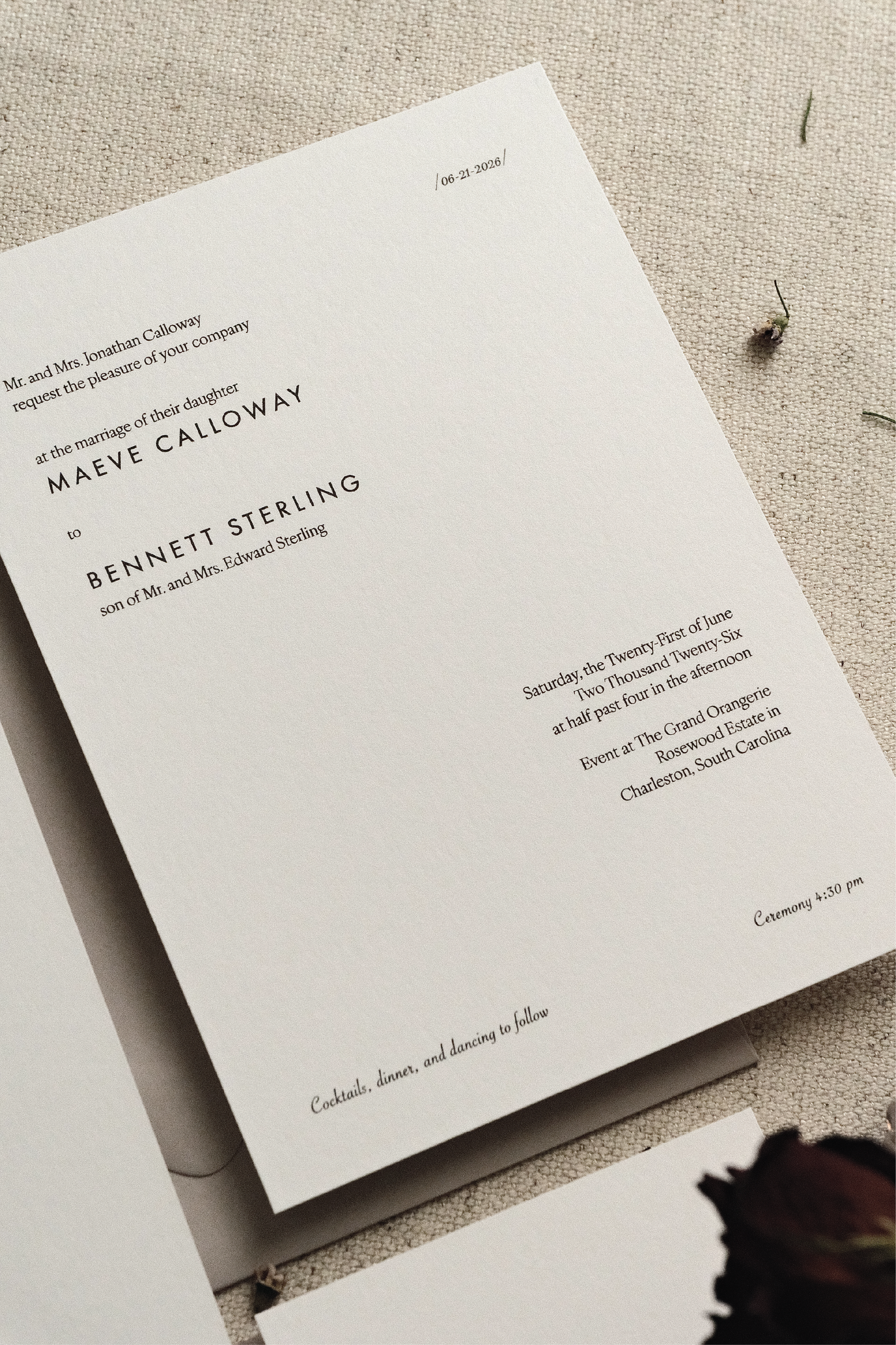 Modern minimal wedding invitation card.png