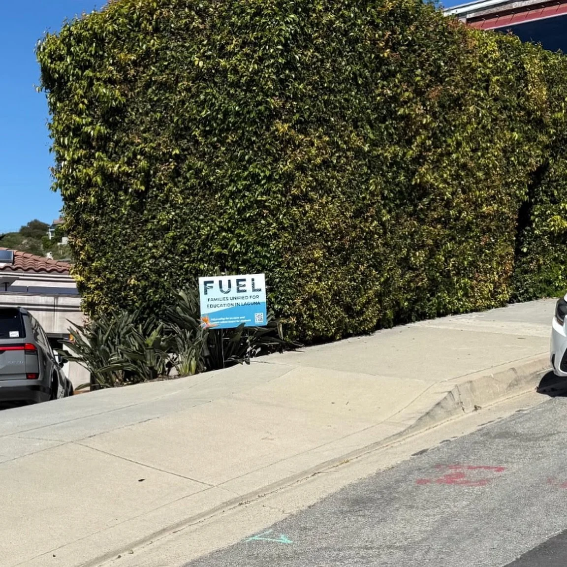 New friends on the block! Thank you to those who are sharing our message!

Please visit our website to get your own sign! www.FUELLaguna.org

#FUELLaguna #LagunaBeachSchools #LagunaBeachCommunity