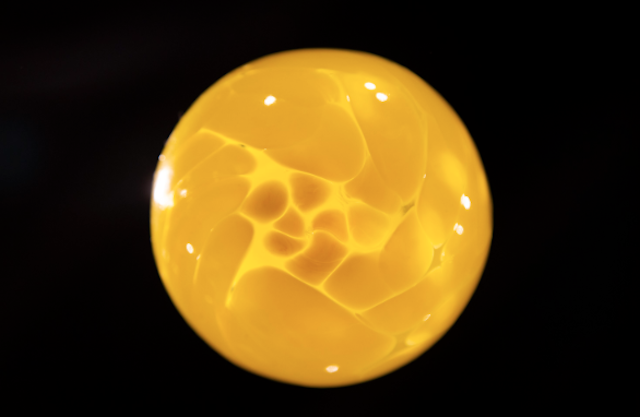 Untitled, Matt Kenyon. Available at https://www.flickr.com/photos/harrisoncenter/47016258534/in/album-72157678148093067/. Photo courtesy of Ashleigh Mower.