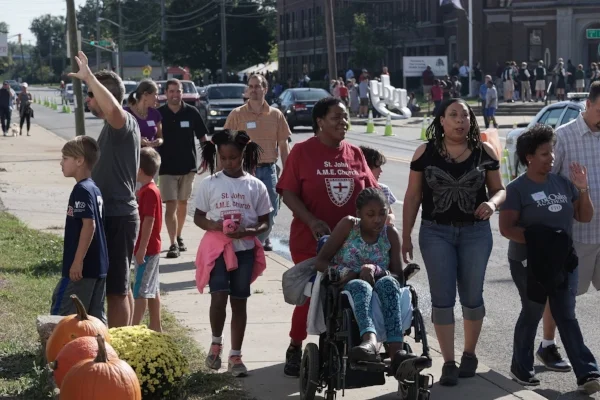 A27-street crowd.jpg