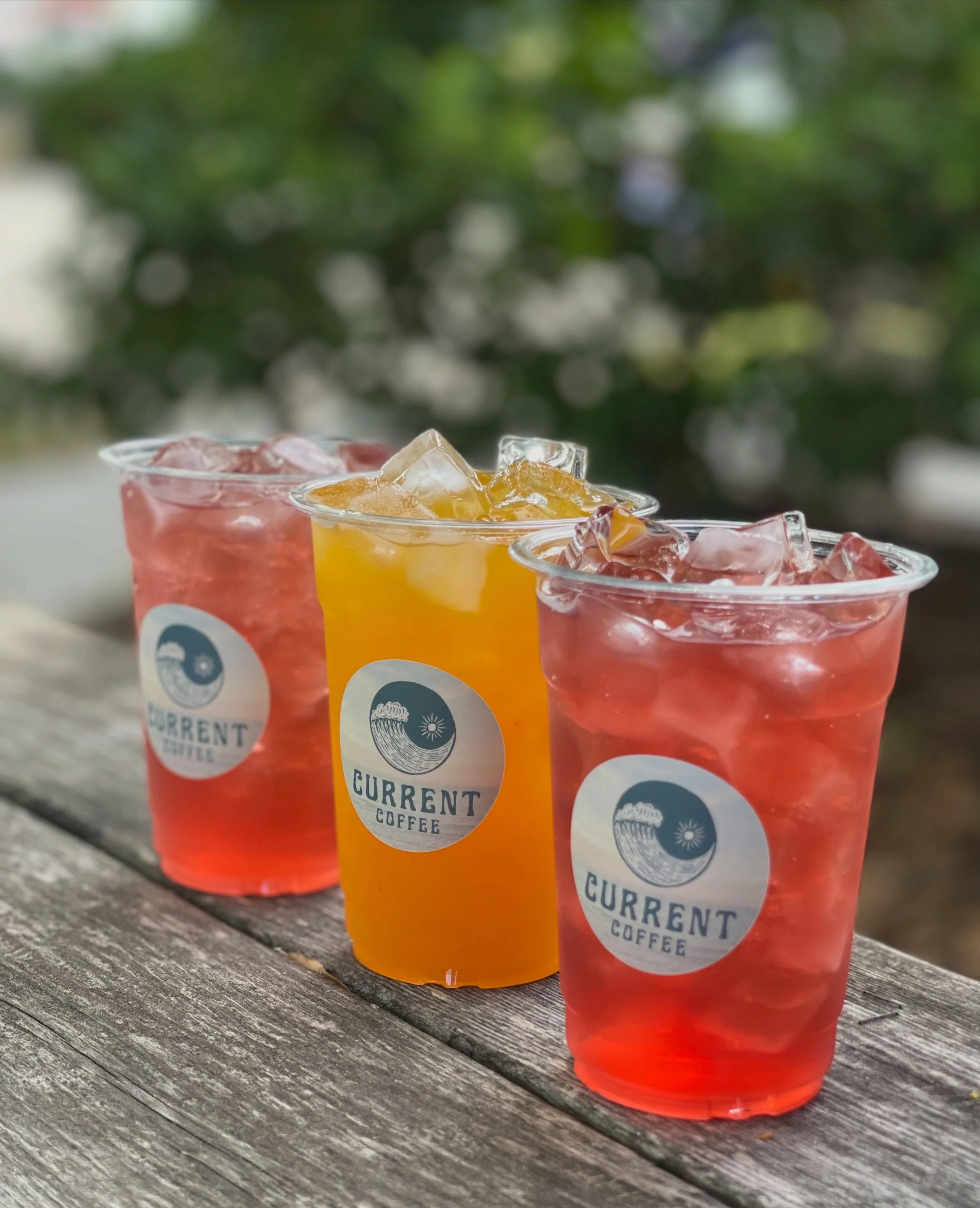 Weather calls for refreshers ☀️
Strawberry Acai, Peach Mango &amp; Watermelon Mint >>>> #currentcoffeeilm