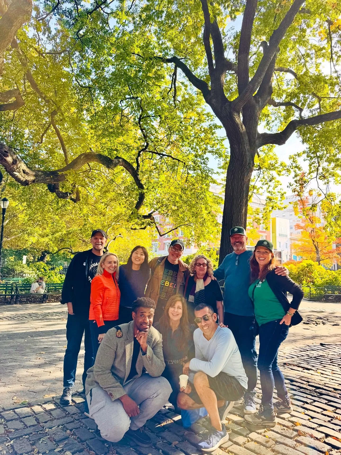 Members of SPNA gather for a pic with artist Judith Modrak for the second  half of her talk in the park on Sunday - we crafted our own &ldquo;trees&rdquo; from natural materials - many got super creative!!
Thanks for a fun and inspiring Sunday in Stu