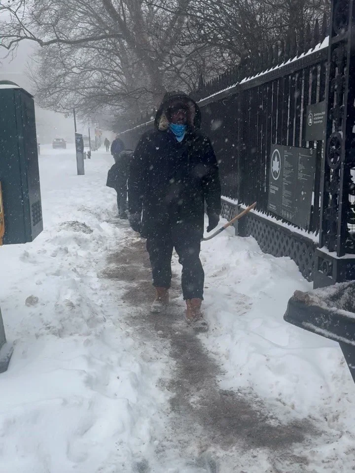 Sunday snow day in Stuyvesant Square Park 
❄️❄️❄️❄️❄️❄️❄️❄️❄️❄️❄️❄️❄️❄️❄️
Thanks to @nycparks  workers for creating the sidewalks - working hard!