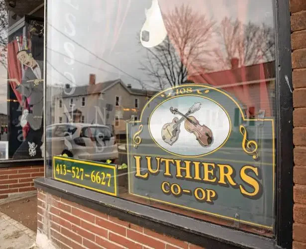 Matthew Thornton Trio at Luthiers Co-op