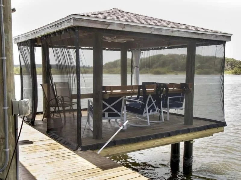 05-Mosquito-Mesh-Boat-Screens-Dock-1200.jpg