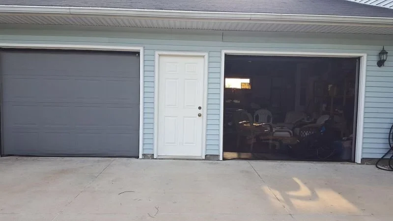 _2izi6_dbNx4-garagedoors3.jpg