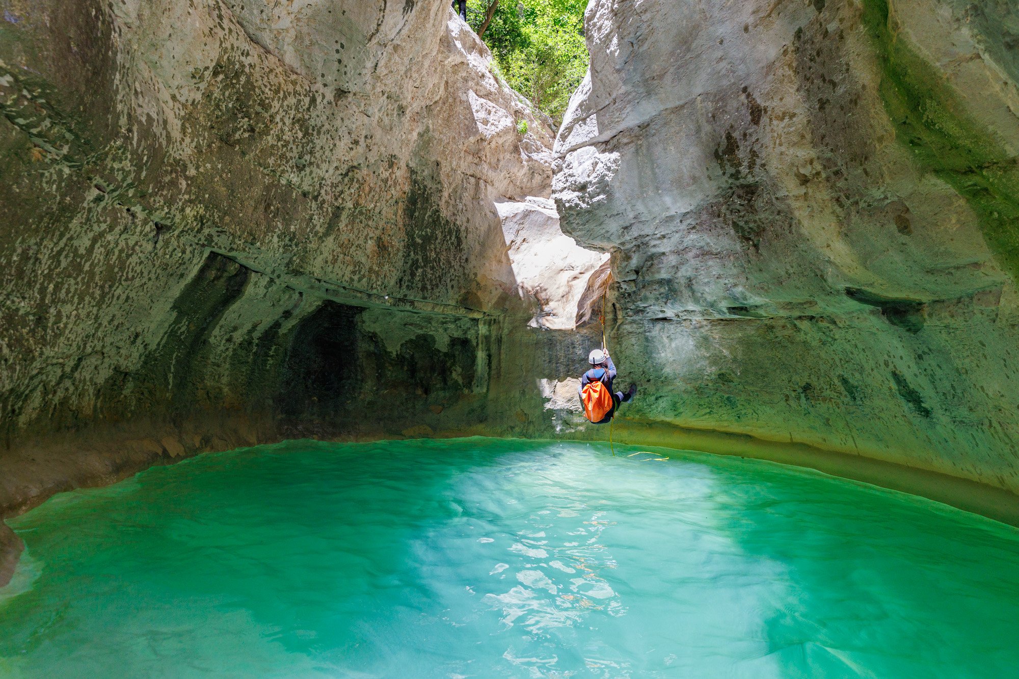 Petit rappel au dessus d'une belle vasque ensoleillée 