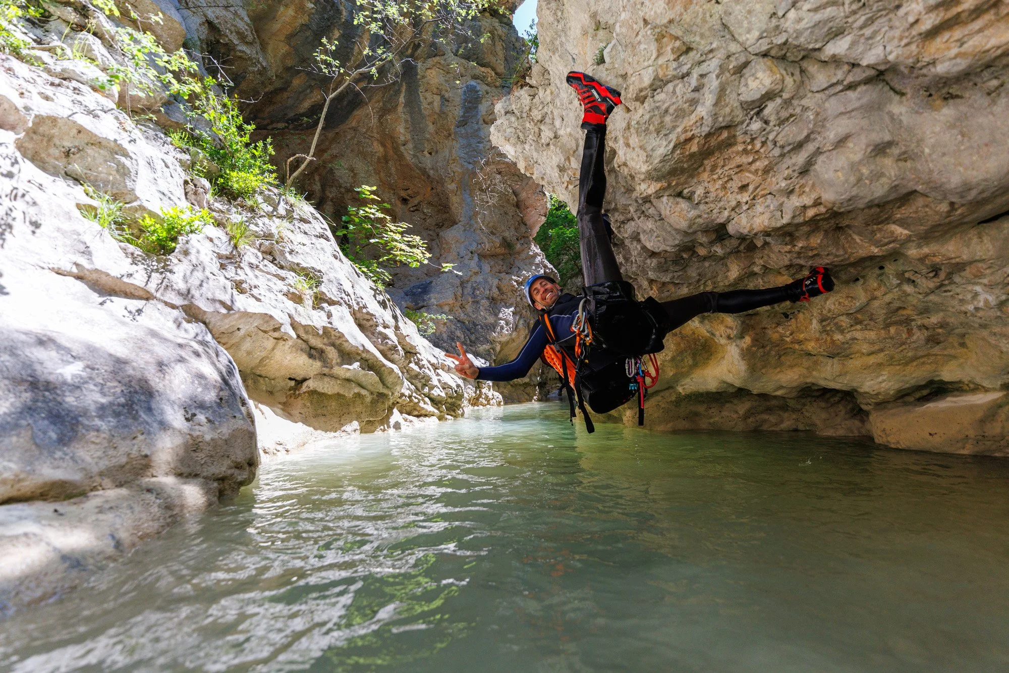 Guide Canyoning.jpeg