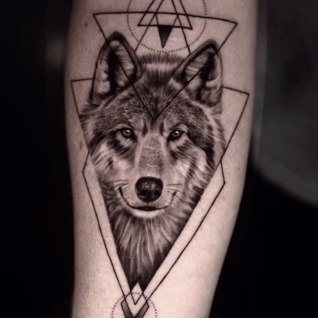 Understanding Tattoo Styles: Realism vs. Illustrative Tattoos (WITH SIDE-BY-SIDE EXAMPLES)
