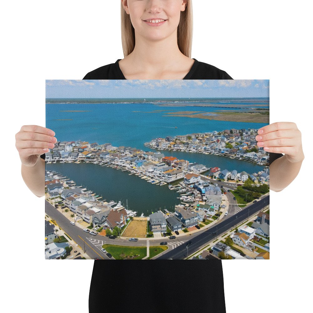 canvas-(in)-16x20-person-67c4c395e0b7b.jpg