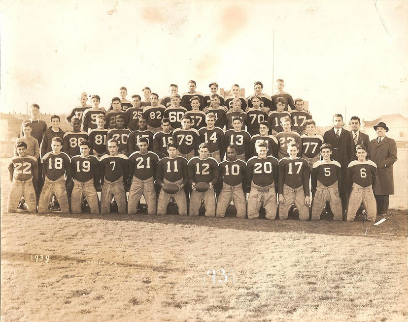 1939 Football Team.png