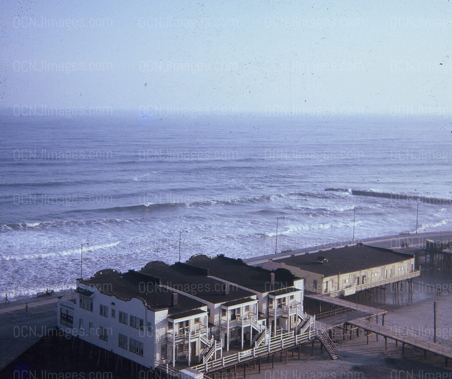 R1-01708-0013.jpg
