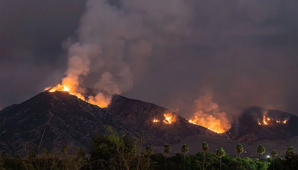 Image of wildfire on mountains of California-Nevada line