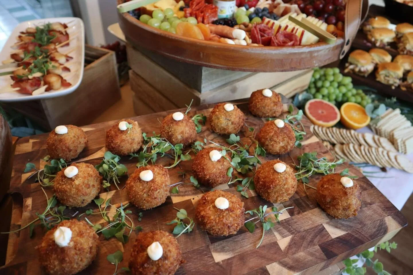 Truffle Arancini added to your grazing display? Boss move.

Shoutout to @foreverlastingcontent for this amazing shot.