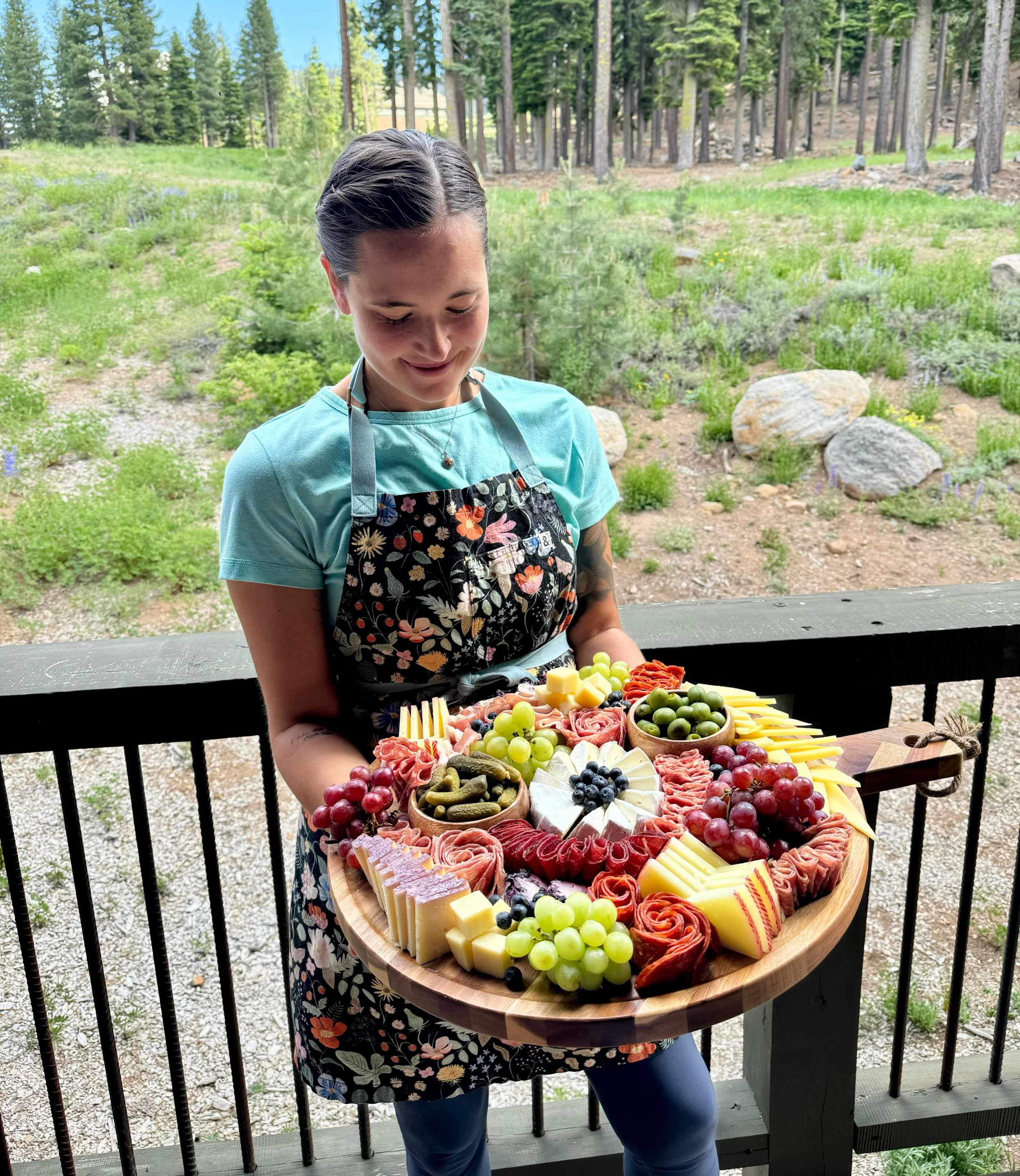 same chef, different view ⛰️

📍Lake Tahoe with @wholesoulretreats 

#VacationChef #RetreatChef #luxuryprivatechef #travelingchef
