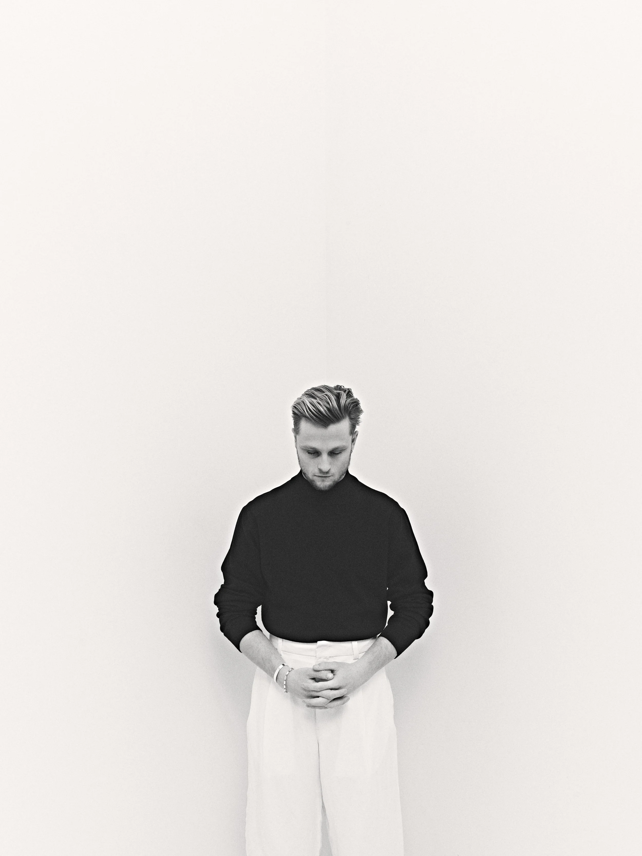 arno-lam-fashion-portrait-paris-rod-paradot-0002.jpg