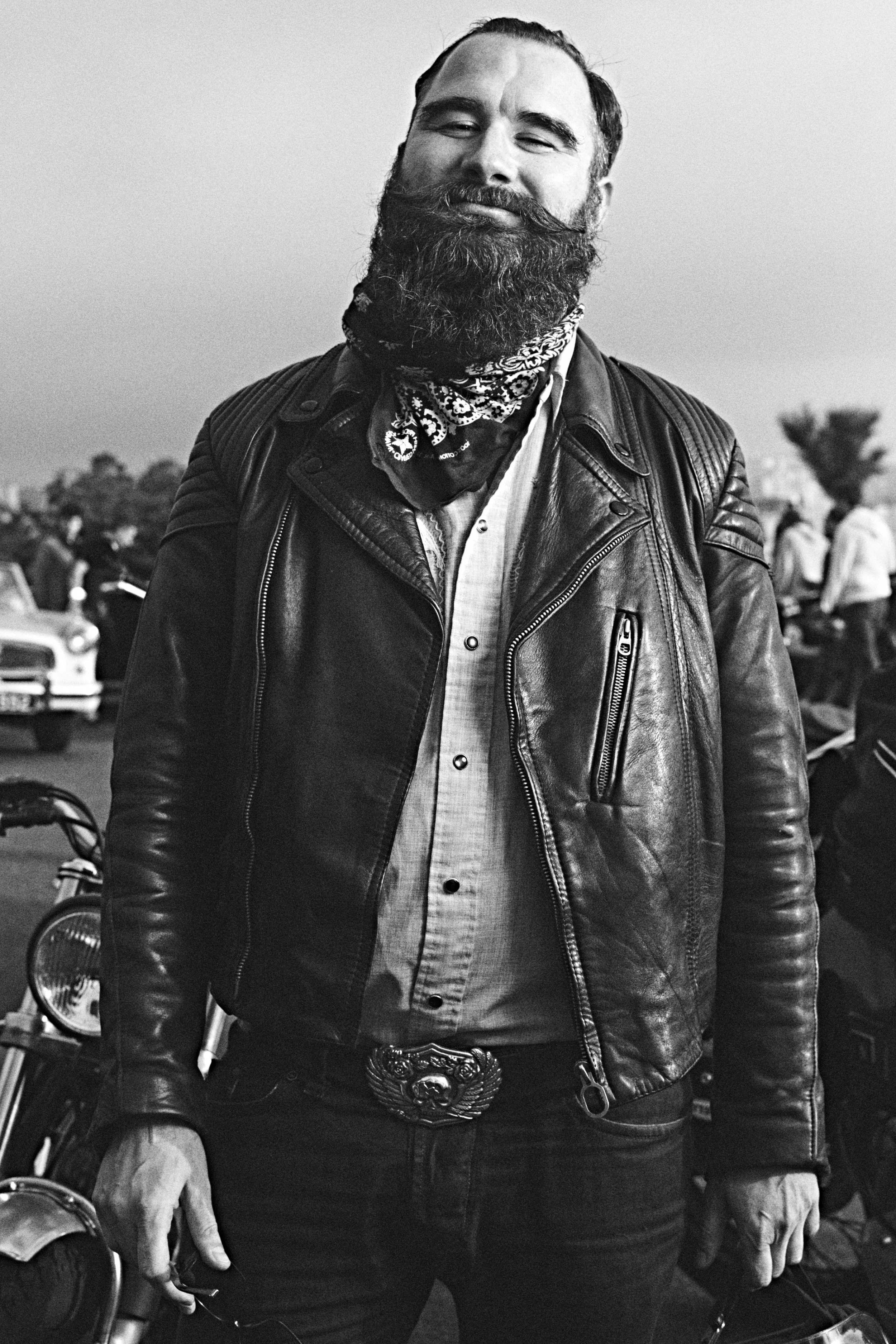 arno-lam-fashion-portrait-wheels-waves-biarritz-0040.jpg