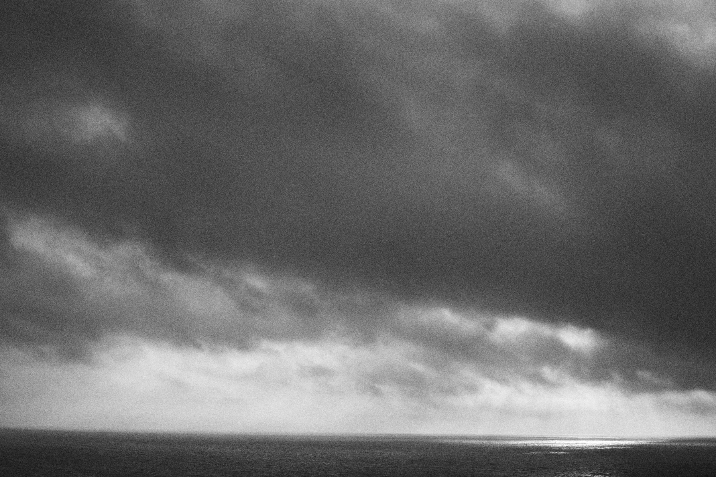arno-lam-fashion-portrait-wheels-waves-biarritz-0049.jpg
