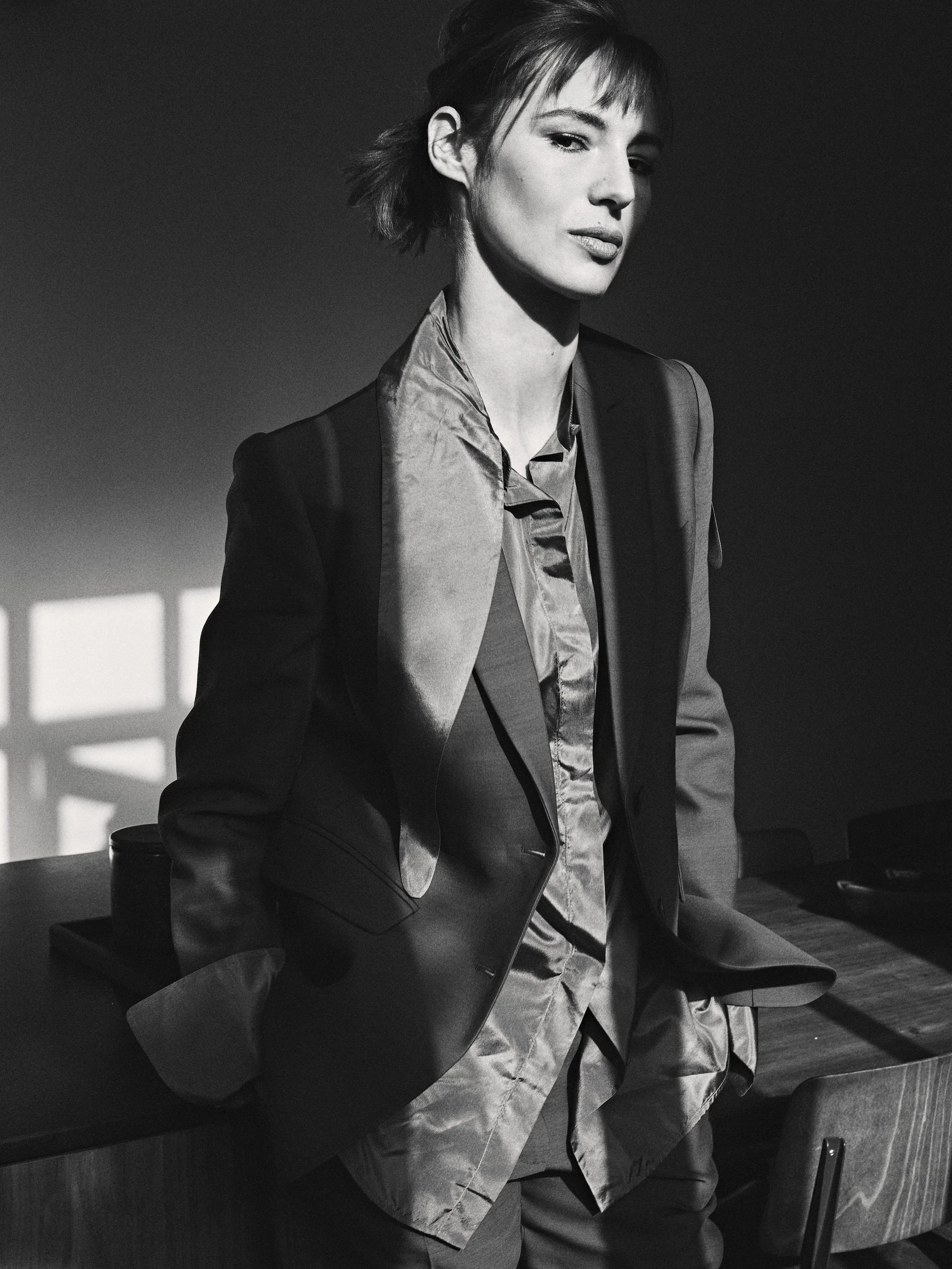 arno-lam-fashion-portrait-paris-louise-bourgoin-0002.jpg
