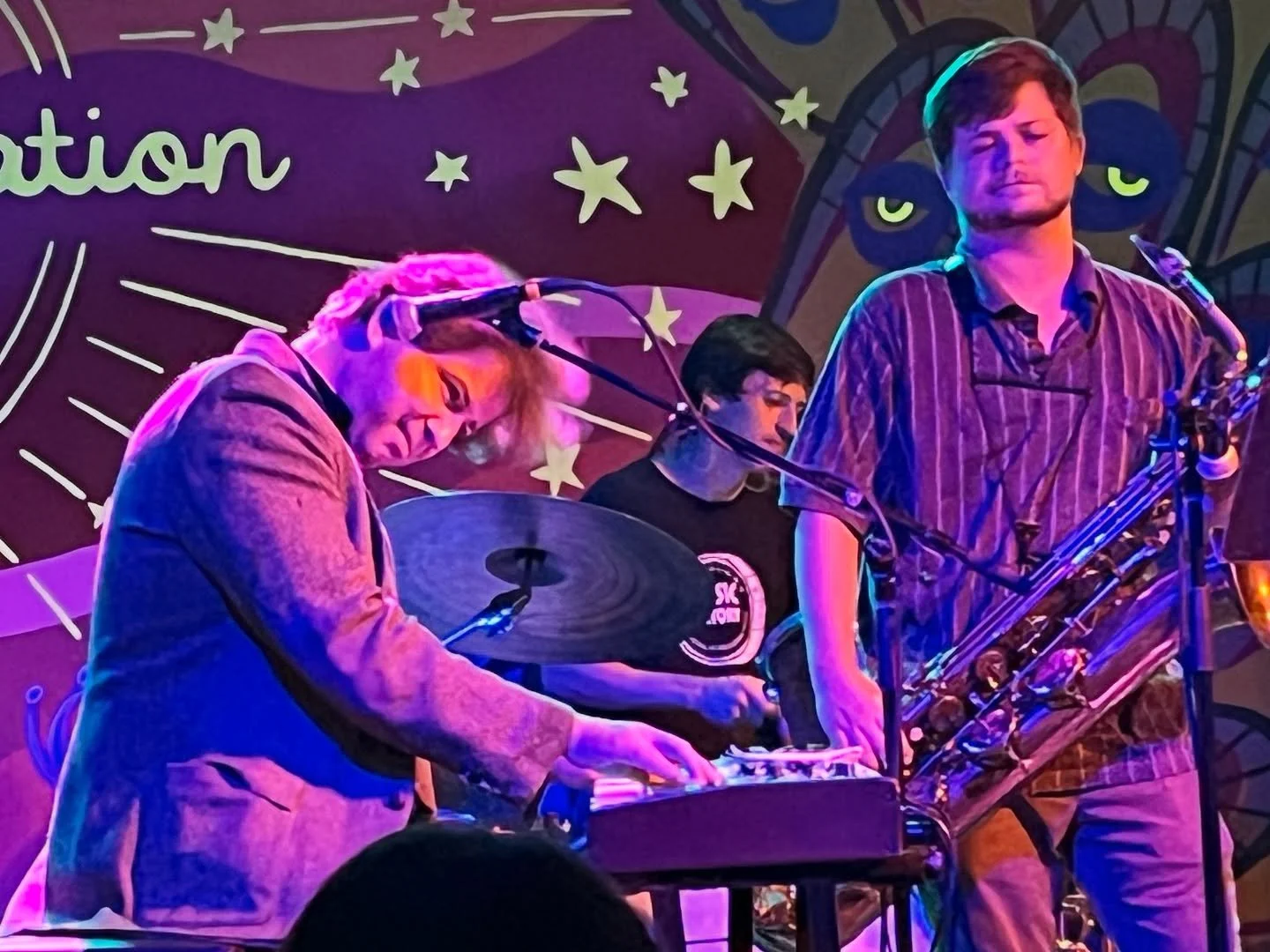 We delivered a three course banquet at @carrollton_station last night. The incredible @ben_herrington_music arranged some of the best local composers for his talented ensemble, and the @nolahummingbirds got hilariously interactive and their bawdy sai