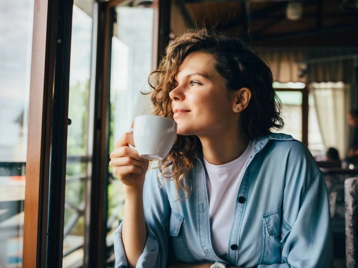 Women with bipolar drinking coffee