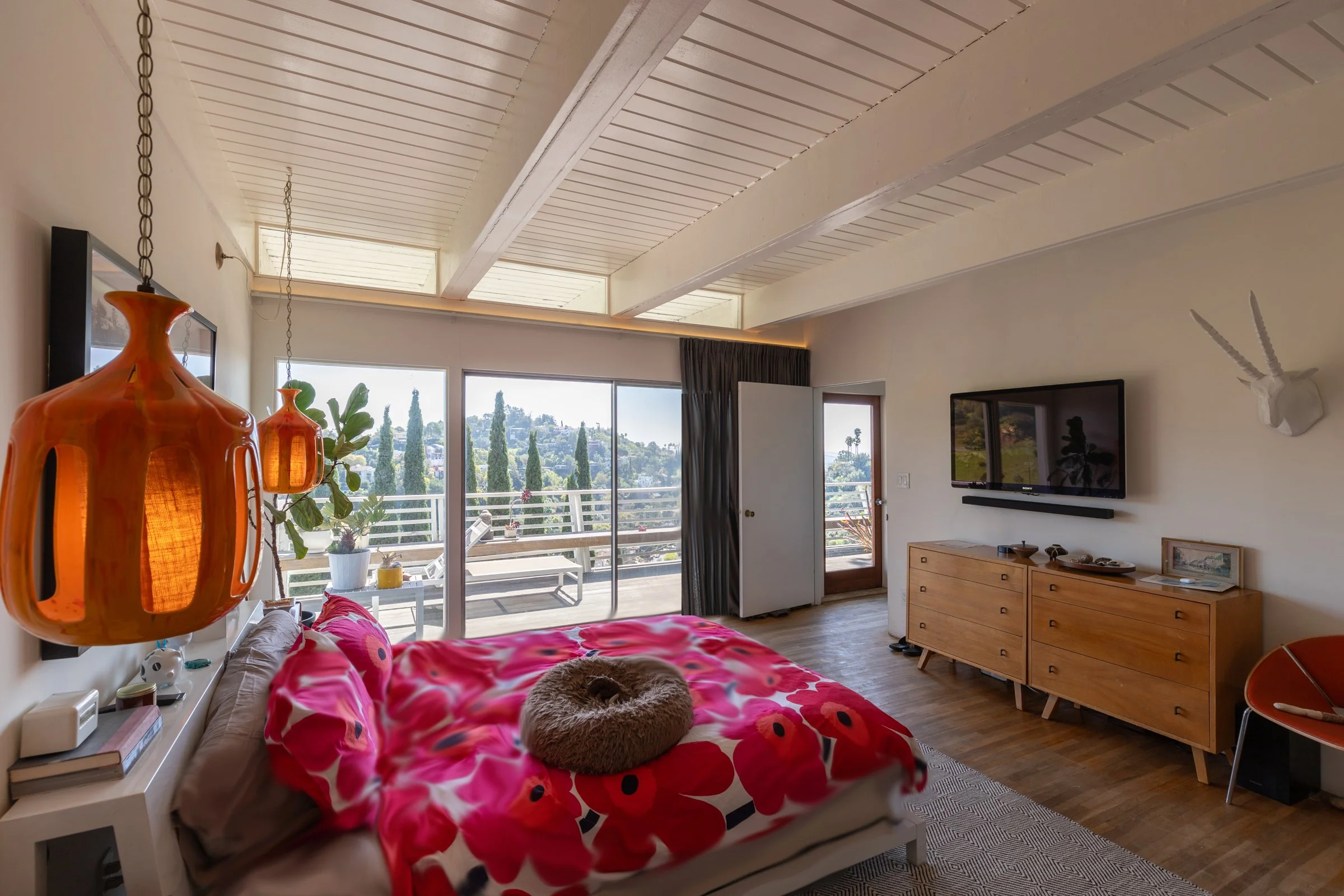 beachwood bedroom.jpg