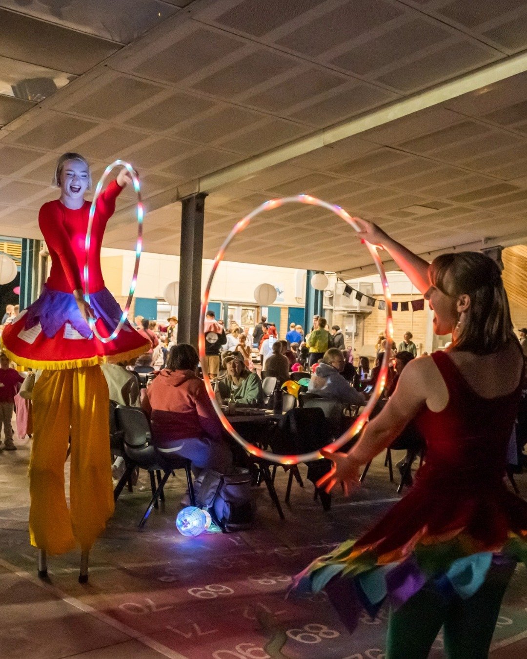 🎪🌊 Roll up, roll up by the rolling waves!

Our Sidewalk Circus Troupe is tiptoeing out of the past and onto the sands of North Wollongong Beach for the Making Waves Festival, presented by Wollongong City Council! 💫

On Thursday 18th December, from