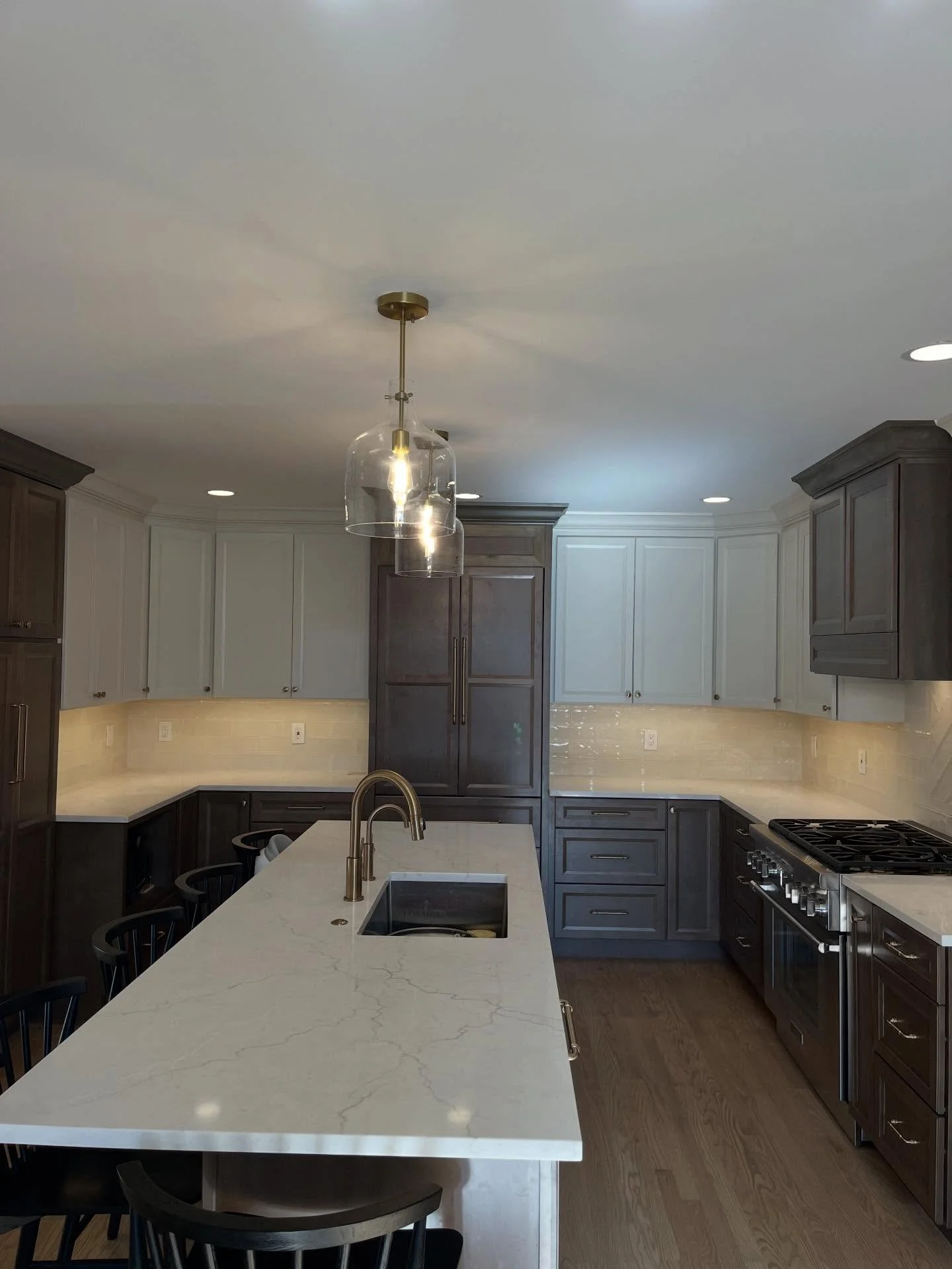 Holiday dreams come true! we are thrilled to reveal this new kitchen in Grosse Pointe Park! Expertly designed and constructed by the Brosnan Builders team!