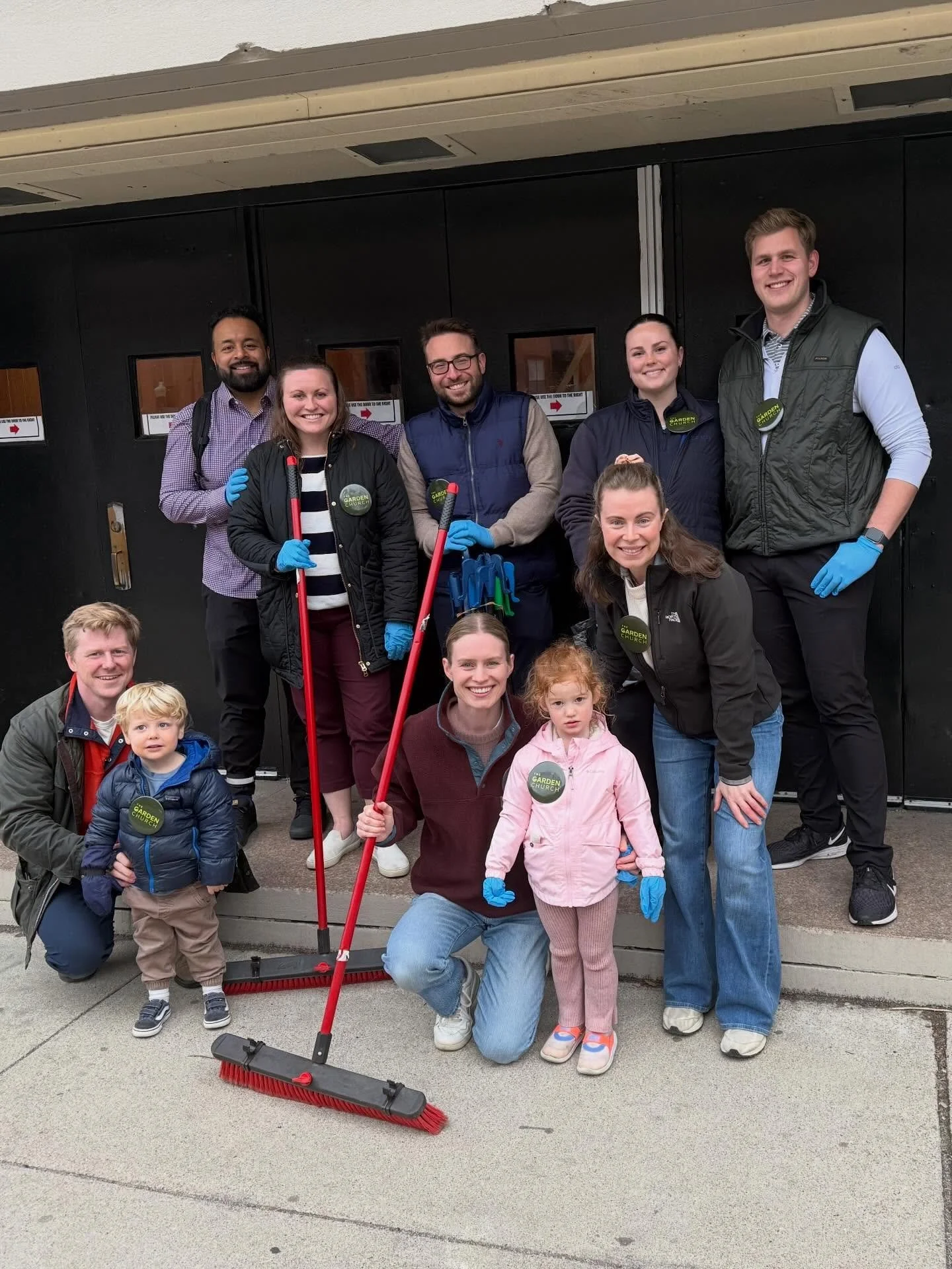 South End group doing their part to clean up the neighborhood! We love to see our groups out in the community 💚