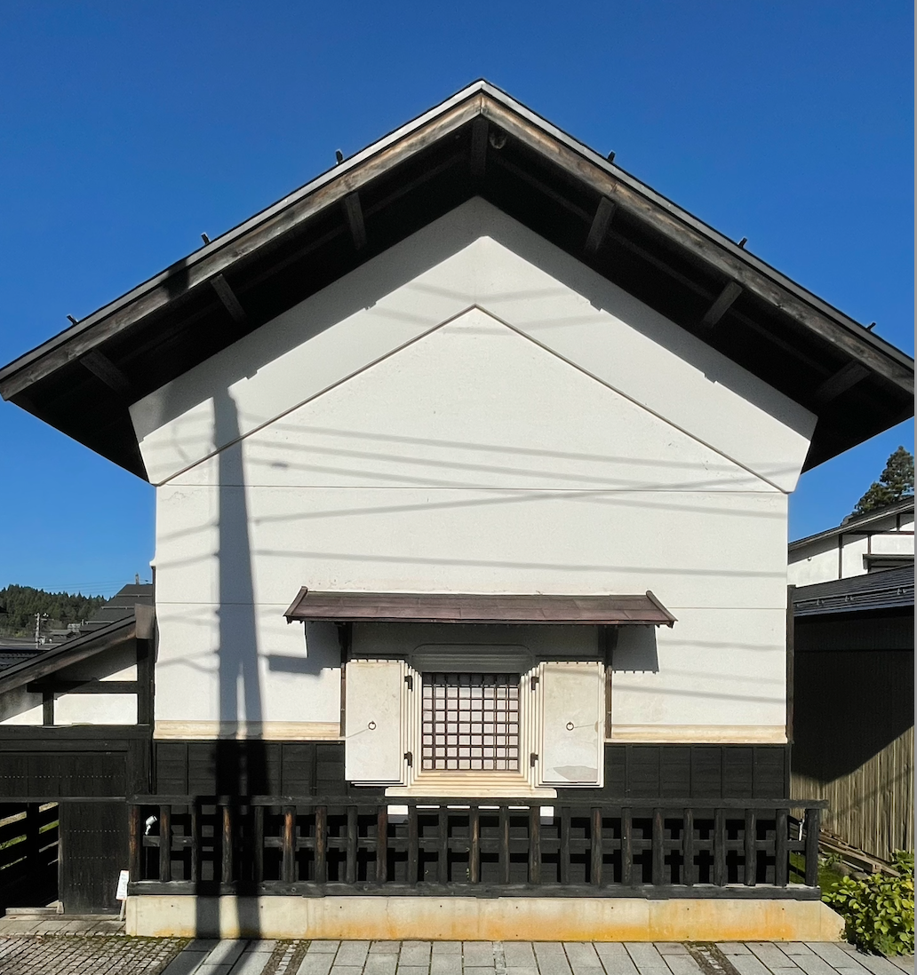 「蔵」めぐりと「ひんやり体験」