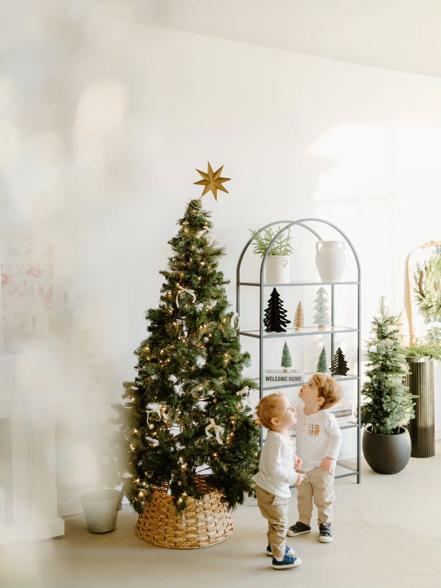 Holidays are in the air at Loft Studio! 🎄

We&rsquo;re nearly fully booked on weekends through Christmas, so grab those remaining slots while you can. Our availability calendar is available on our website and in the highlights.

On weekends, both st