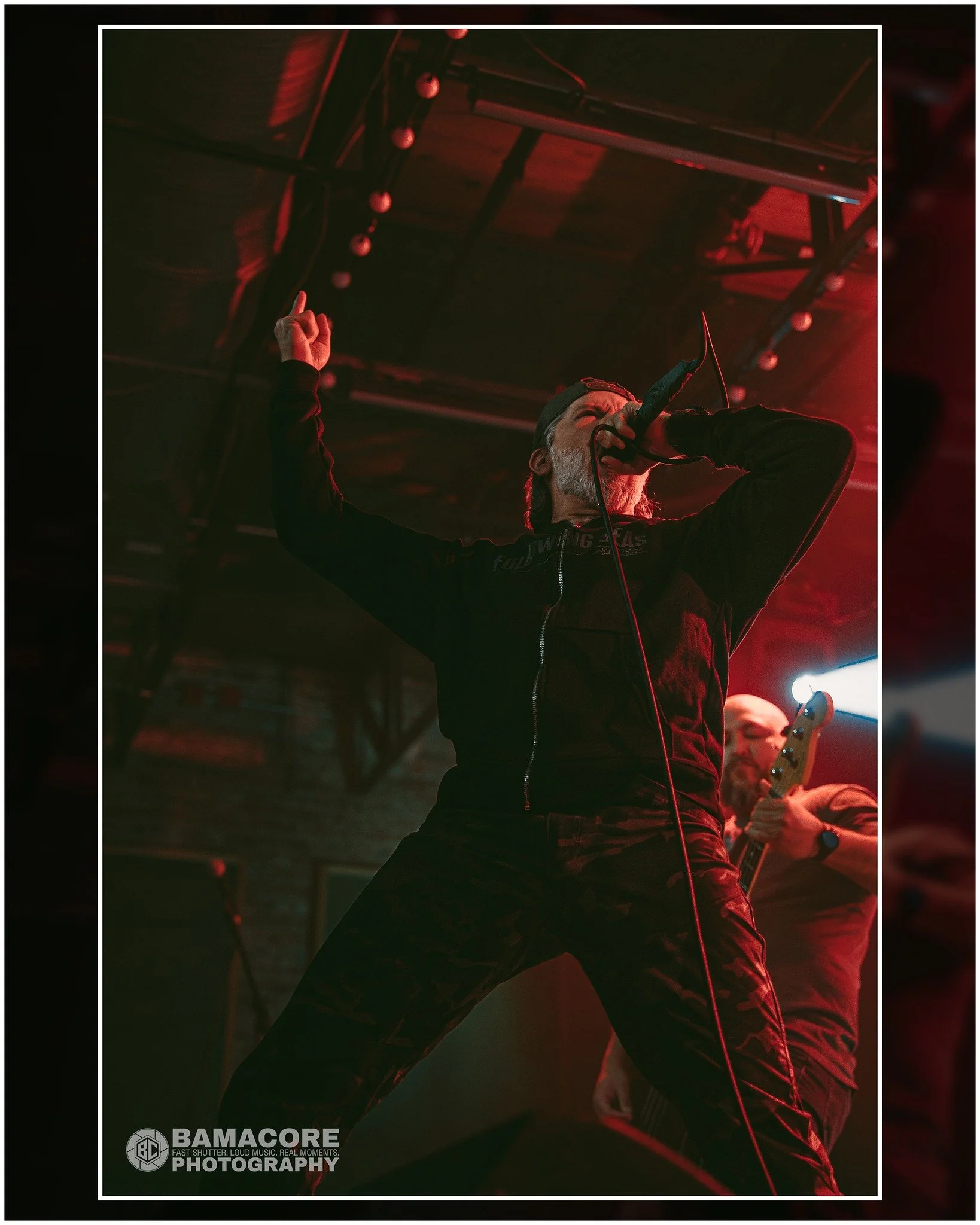 Groove-heavy and moody&mdash;thick riffs, dynamic turns, and hooks that land. A set with weight and feel, built to sit in your chest after the lights come up.

🎸 @longcoldstare &ndash; December 30, 2025
📍 @saturnbham &ndash; Birmingham, AL

#LongCo